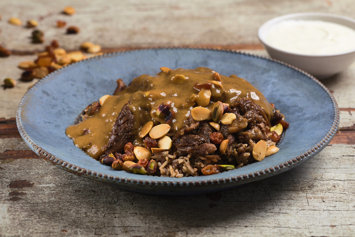 Ouzeh w Rizz | Braised lamb with spiced rice & nuts – Kammoon